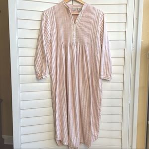 L.L. Bean Vintage 100% Cotton Dobby Night Gown Dress Small Petite